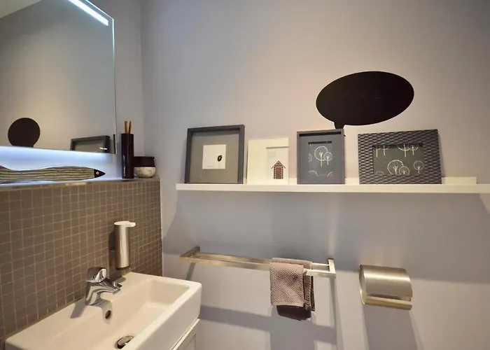 Urbaner Lifestyle Im Klimaneutralen Effizienzhaus Hamburg
